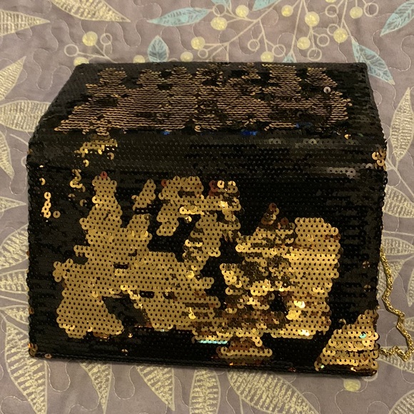 Lise Watier Sequined Evening Purse - Picture 5 of 5